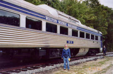 Wilton Railroad. Photo by Liz Keating, September 25, 2005